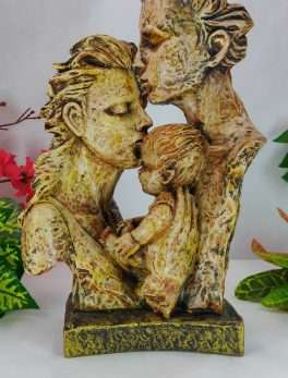 Mother&Father Love Statue of Symbol Family Love