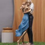 polyresin Couple showpiece