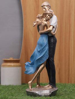 polyresin Couple showpiece