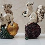 Resin Squirrels Showpiece, 7 x 4 x 2.5 Inches, Multicolour, Set of 2