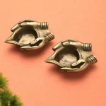 Brass Akhand Hand Diya Pack Of 1 Pcs