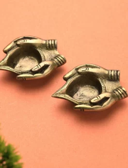 Brass Akhand Hand Diya Pack Of 1 Pcs